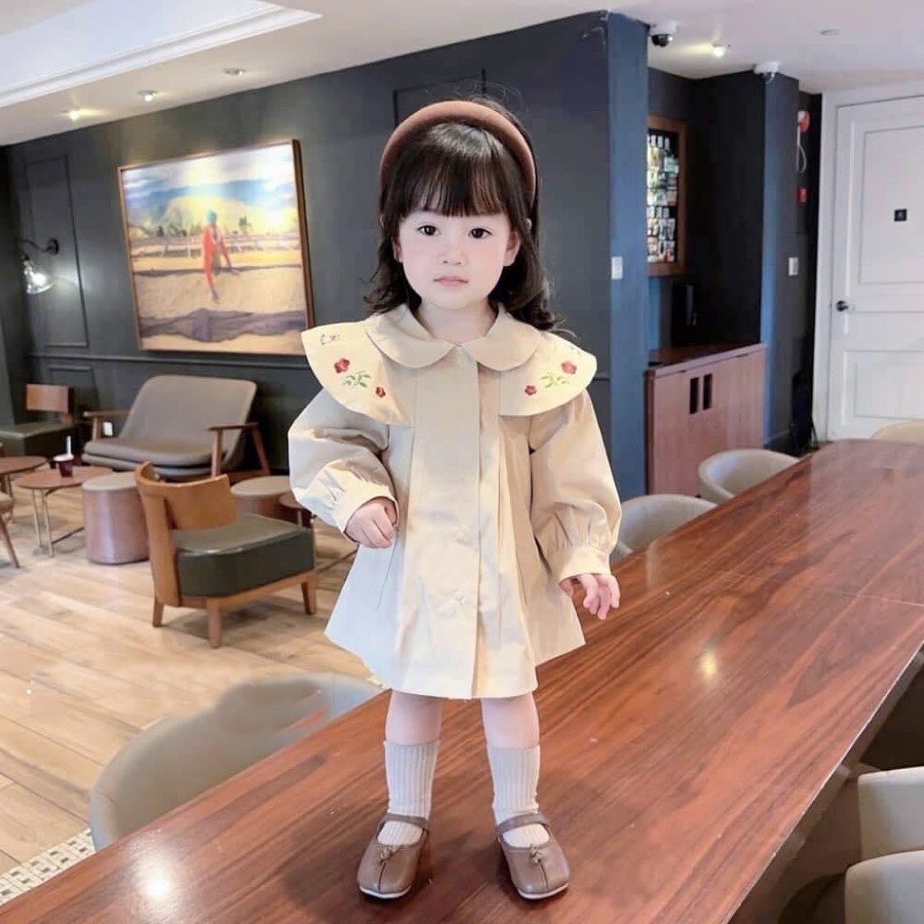 Áo khoác măng tô cho bé gái vải kaki lụa 2 lớp cổ thêu hoa từ 8kg đến 20kg