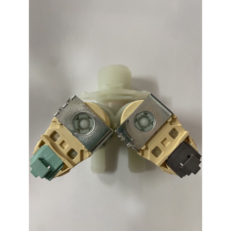 Van cấp nước máy giặt Electrolux van đôi