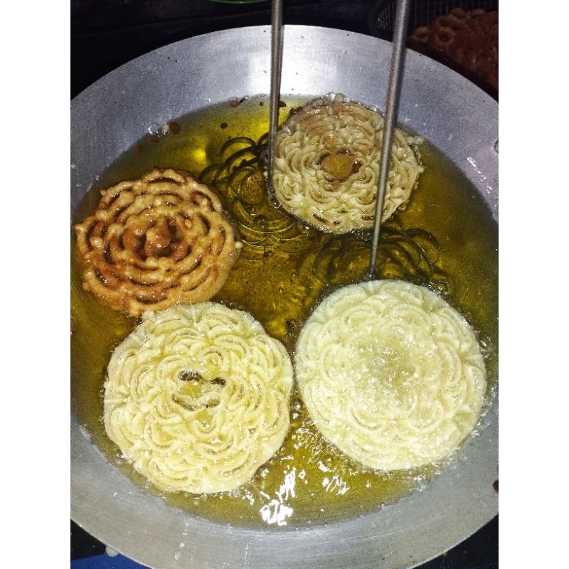 Bột chiên bánh nhúng hoa
