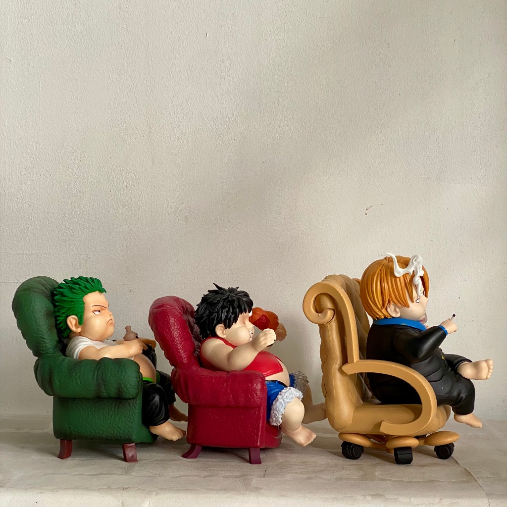 Mô Hình Luffy Béo Ngồi Sofa - Mô Hình Sanji Béo Ngồi Ghế - Mô Hình Zoro Béo Ngồi Sofa - Zoro Luffy Sanji Ngồi