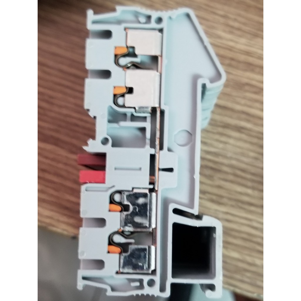 TERMINAL CẦU ĐẤU DÂY 4 CHÂN 2.5mm2 PUSHIN QUATRO PHOENIX CONTACT