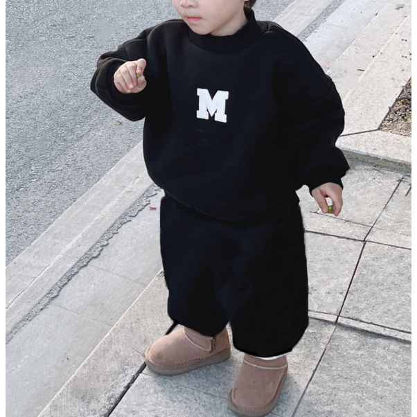 TE450-Bộ nỉ áo+quần cho bé trai bé gái Hokiha Kids chất nỉ ép dày dặn, mềm mịn hình thêu chữ M size 8-16kg