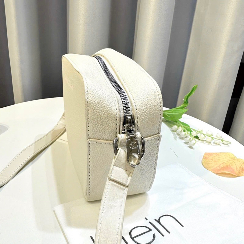 Túi calvin klien đeo chéo cho nữ