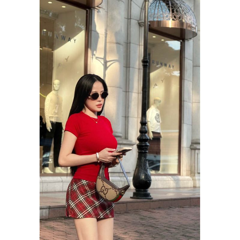 Chân váy kẻ xinh