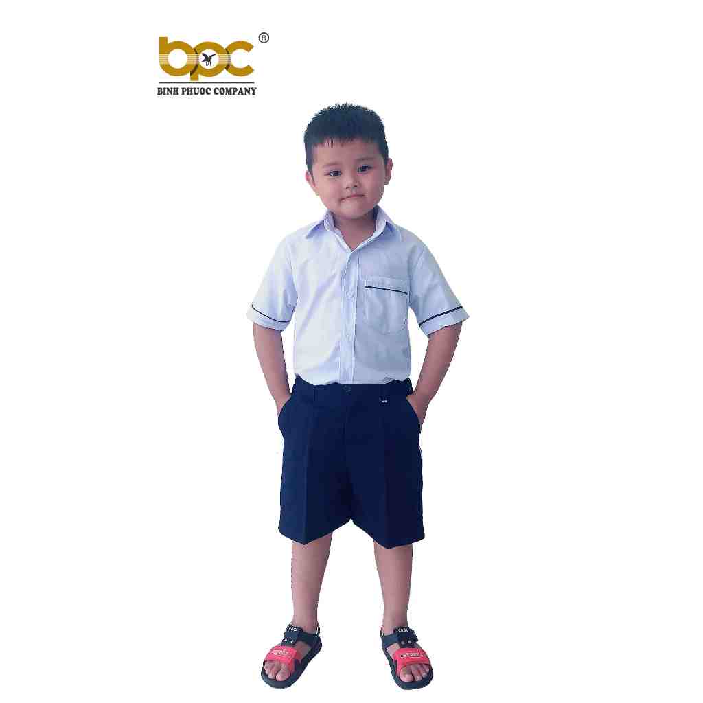 Áo đồng phục học sinh tiểu học cho bé trai, áo sơ mi trắng viền tay túi.