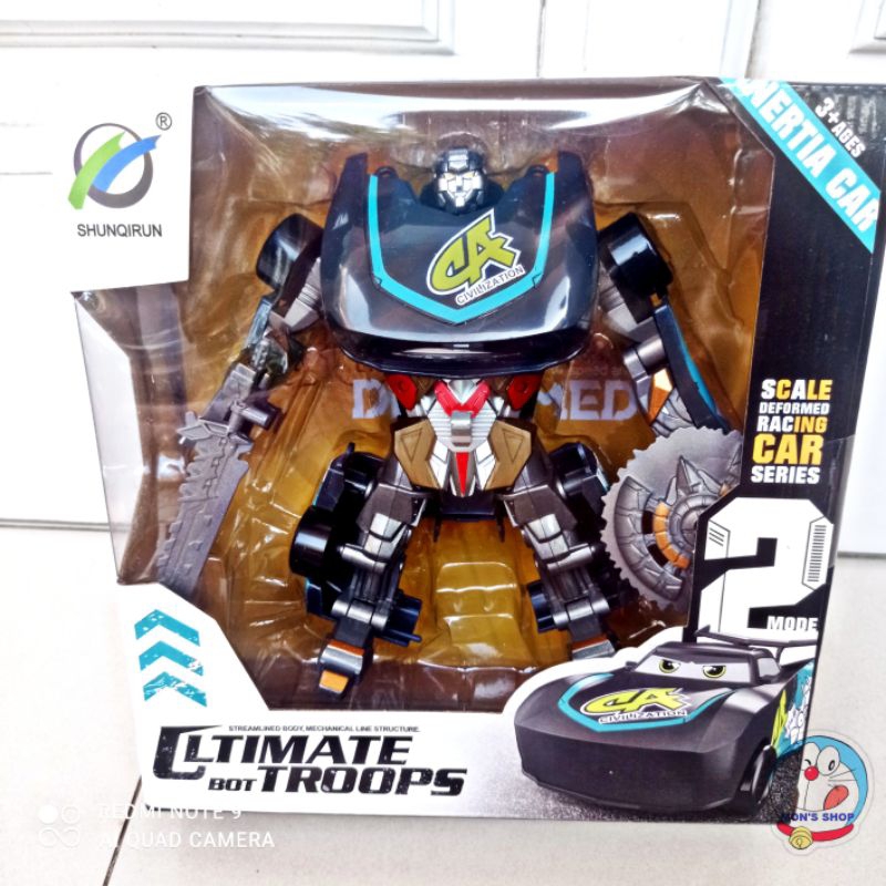 Đồ chơi lắp ráp biến hình xe racing McQueen thành robot và ngược lại