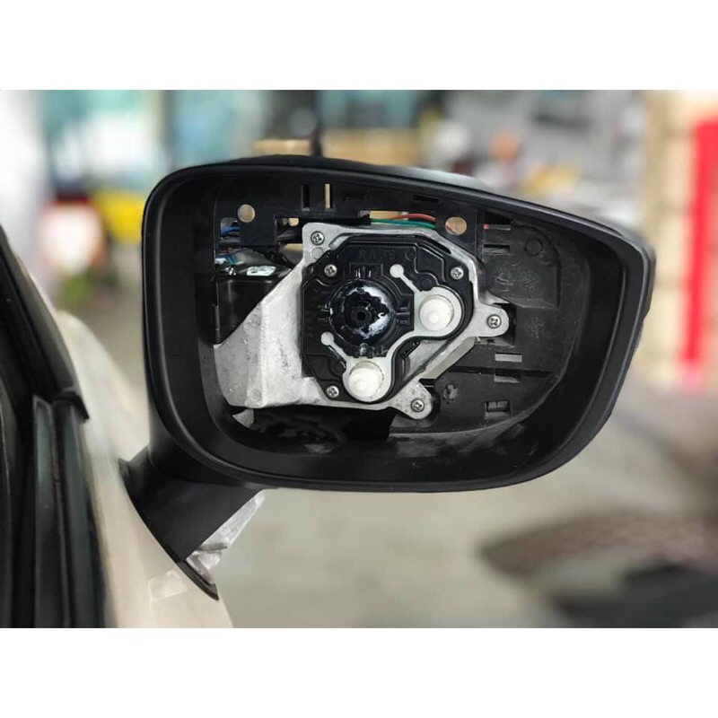 Moter gương xương nhôm cho Mazda , fix lỗi cụp xoè