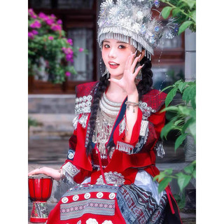 Trang phục miêu cương đỏ mẫu mới
