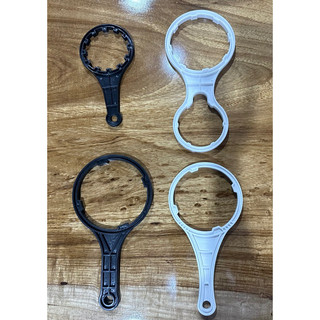 Tay vặn mở cốc lọc nước 1,2,3,4 10inch,20inch,cốc màng, máy lọc nước RO, mở cốc lọc thô