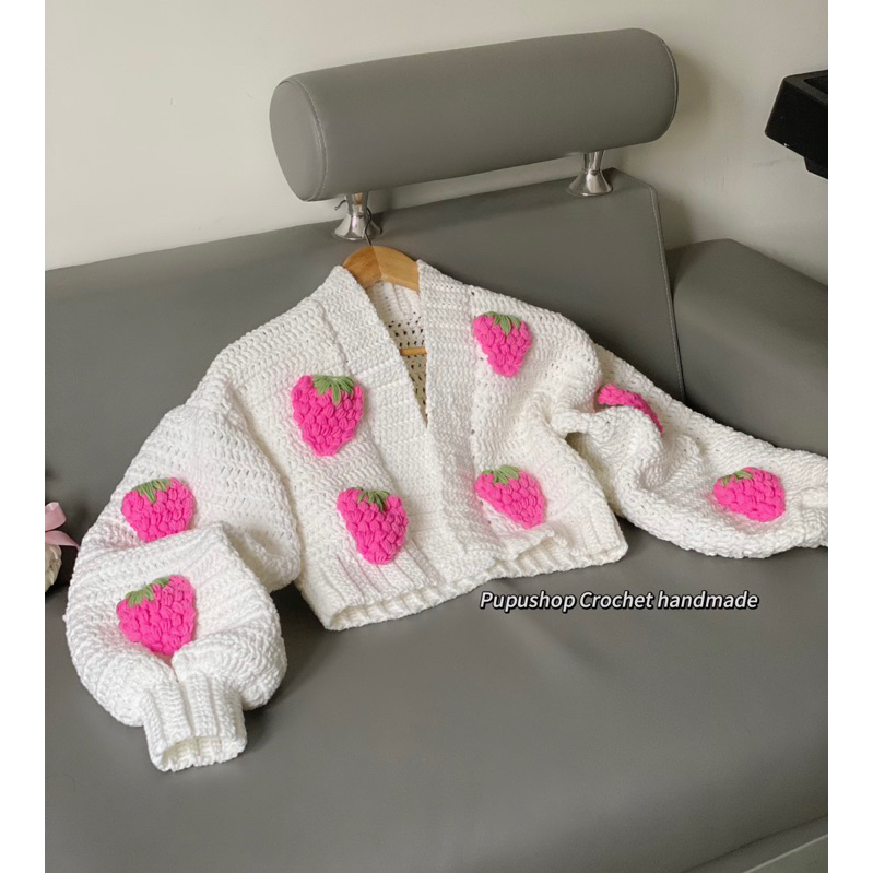 ÁO KHOÁC CARDIGAN DÂU TÂY LEN MÓC THỦ CÔNG SỢI LEN TO
