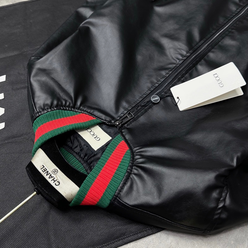 Áo khoác da bomber jacket GC nam nữ trơn bóng phối bo chun sọc xanh đỏ khoá zip kéo kiểu dáng basic AK52P