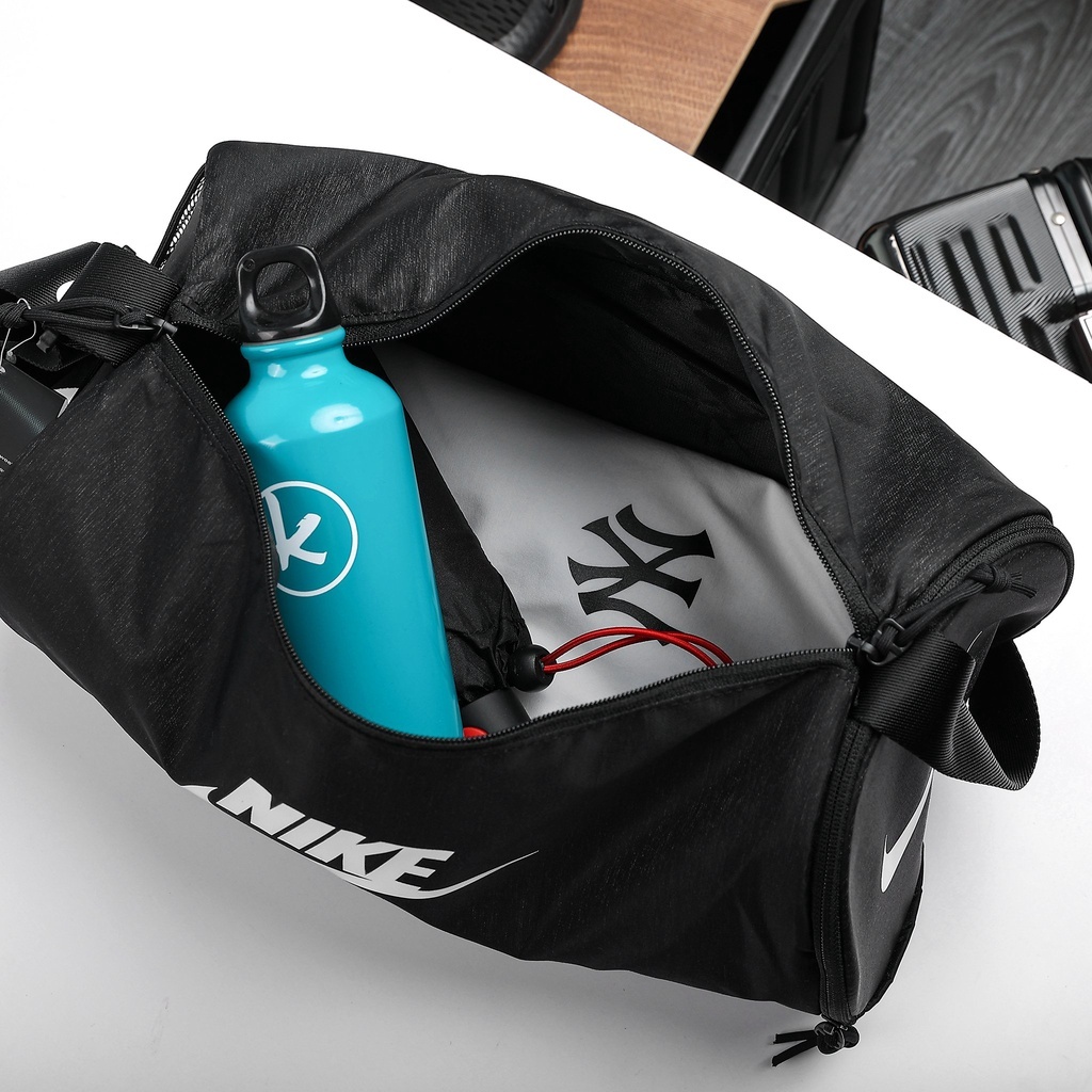 Túi thể thao tập gym NIKE có ngăn để giày, Túi trống tròn đeo chéo chất vải chống nước tốt NK0412