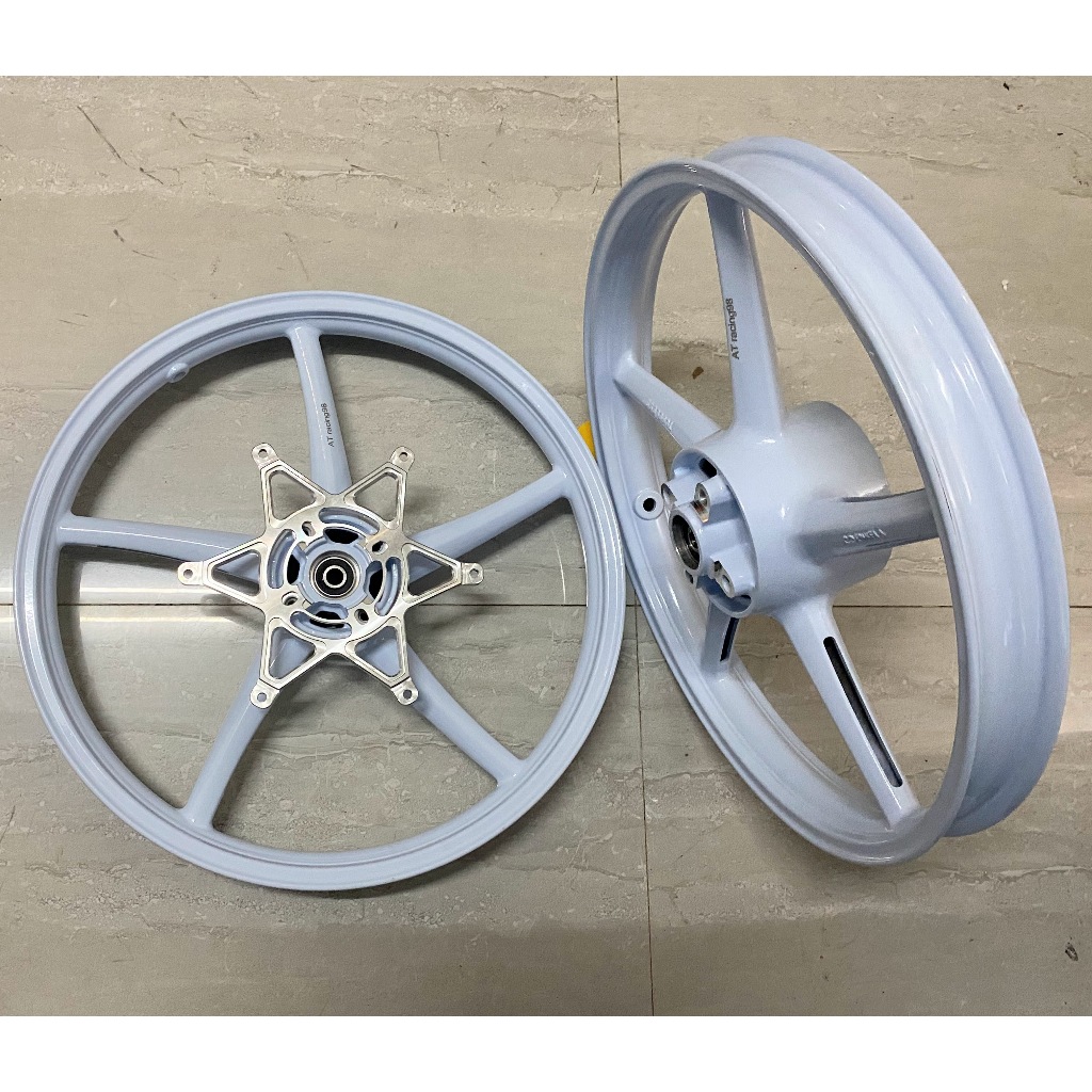 Mâm 5 cây kiểu giống RCB dùng cho xe Sonic 150 bản 1.6