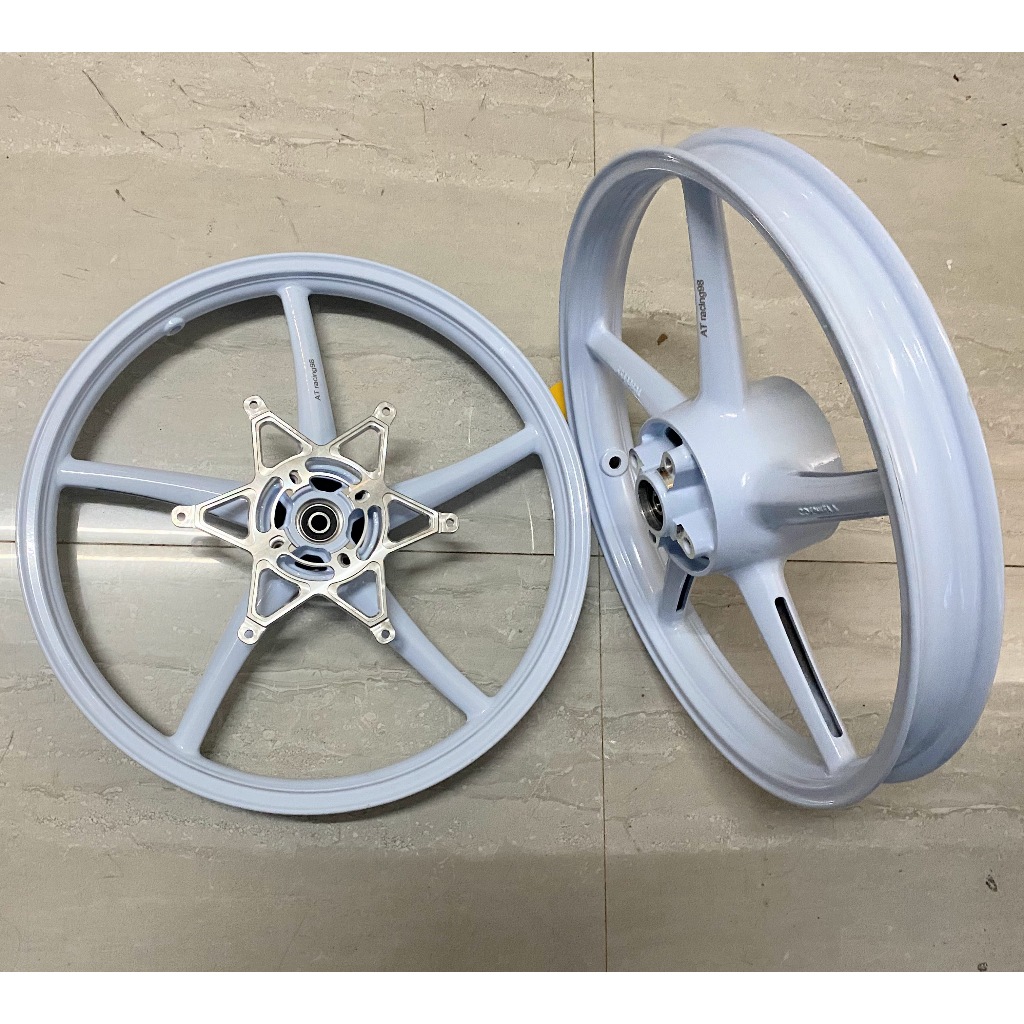 Mâm 5 cây kiểu giống RCB dùng cho xe Sonic 150 bản 1.6