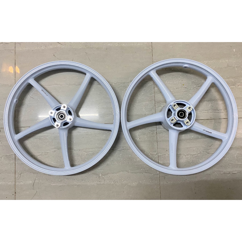 Mâm 5 cây kiểu giống RCB dùng cho xe Sonic 150 bản 1.6