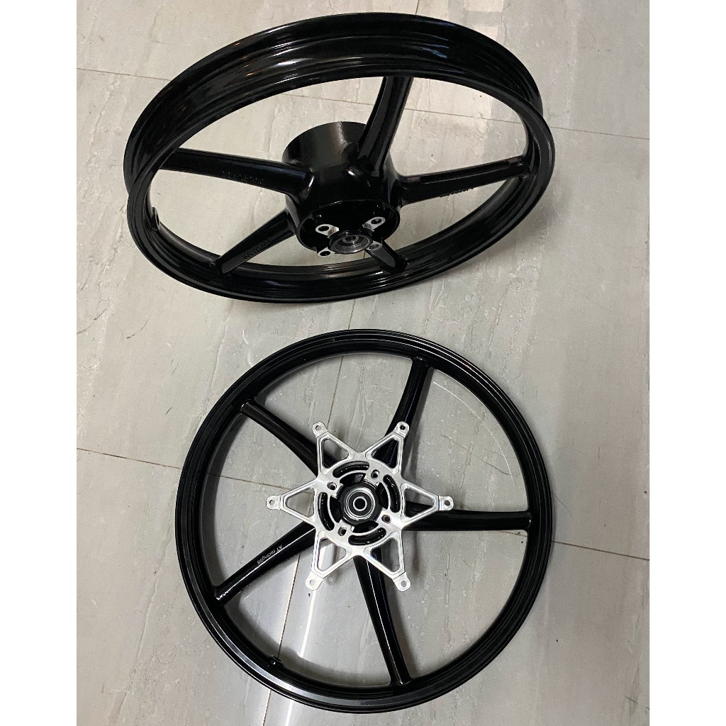 Mâm 5 cây kiểu giống RCB dùng cho xe Sonic 150 bản 1.6