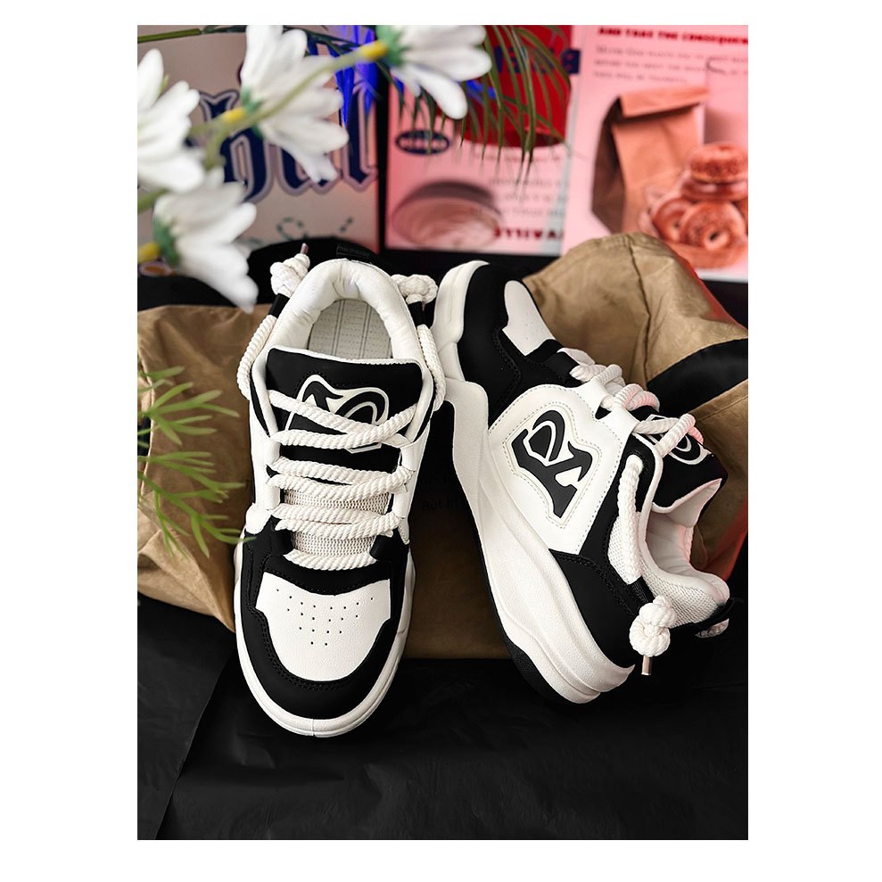 Giày Bánh Mì samurai Màu Đen Thiết Kế Giản Dị huahua niche Dành Cho Nam