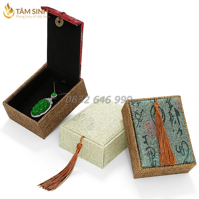 Hộp gấm đựng vòng tay trang sức kích thước 7.5x10 cm