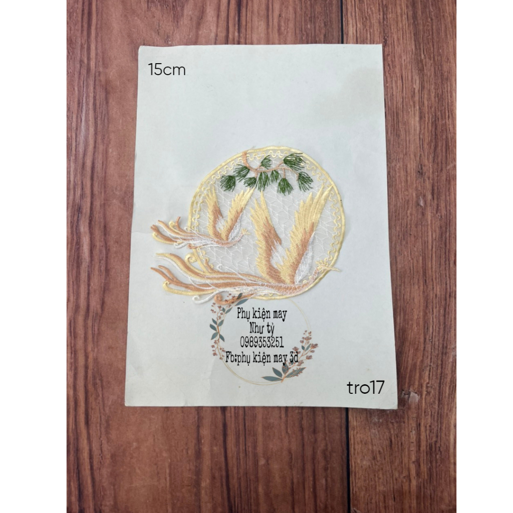 Tấm tròn thêu cặp hạt trang trí áo dài