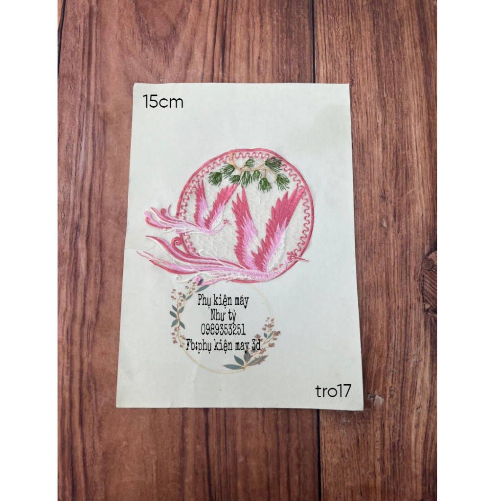 Tấm tròn thêu cặp hạt trang trí áo dài