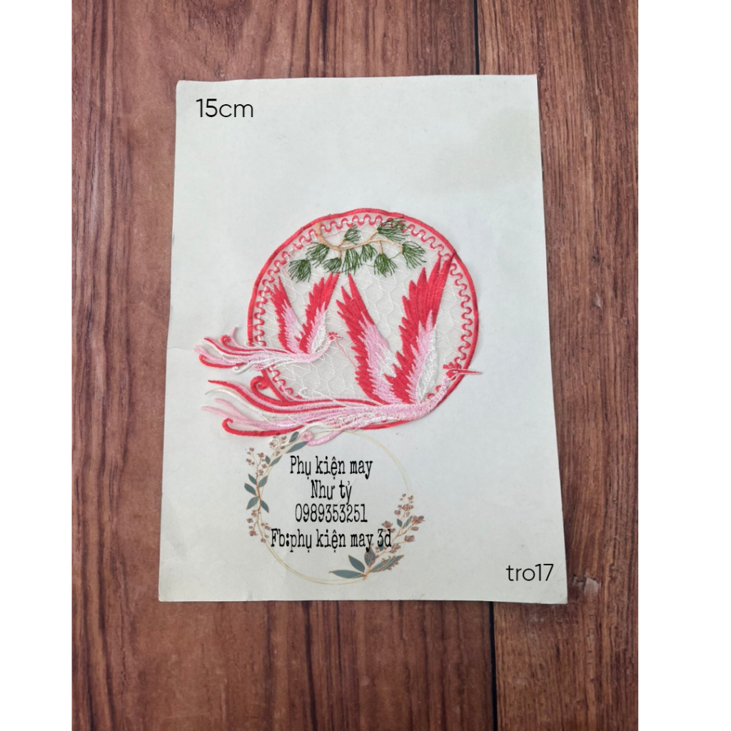 Tấm tròn thêu cặp hạt trang trí áo dài