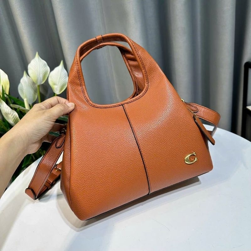 Về thêm màu mới  Hàng bao chuẩn xịn✨✨LANA SHOULDER BAG 23✨✨ CM545🌟Thiết kế đơn giản nhưng không kém phần sang trọng