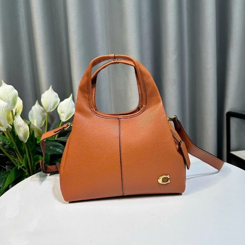 Về thêm màu mới  Hàng bao chuẩn xịn✨✨LANA SHOULDER BAG 23✨✨ CM545🌟Thiết kế đơn giản nhưng không kém phần sang trọng