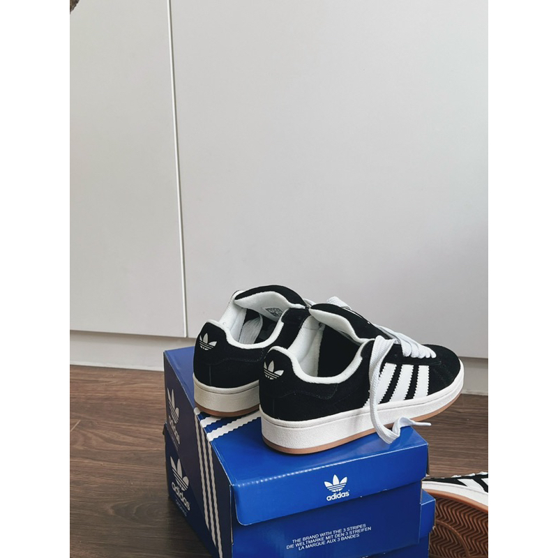 Giày Thể Thao Adidas Campus 'Black White Gum' HQ8708 Campus Đen Sọc Trắng Đế Vàng