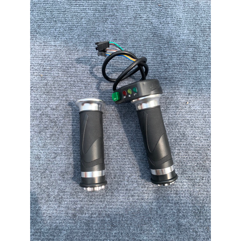 Tay ga xe điện Xmen 3 nút tốc độ