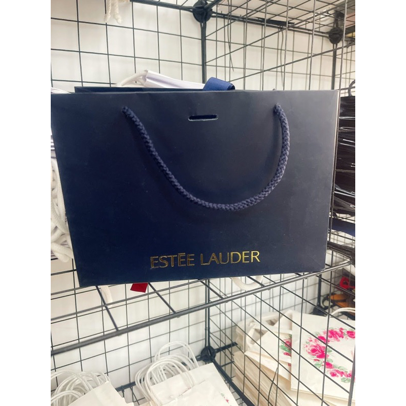 Túi giấy để tặng kèm takashimaya và Mac, sephora, Jo Malone, Estee, Boss