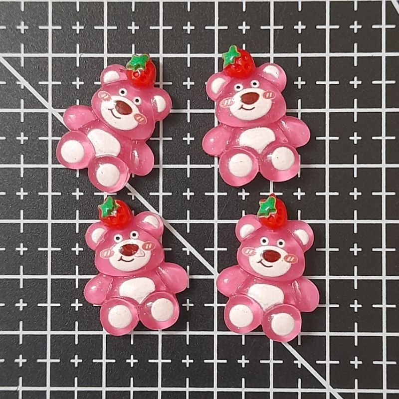 Set 4 charm gấu dâu lotso kèm keo