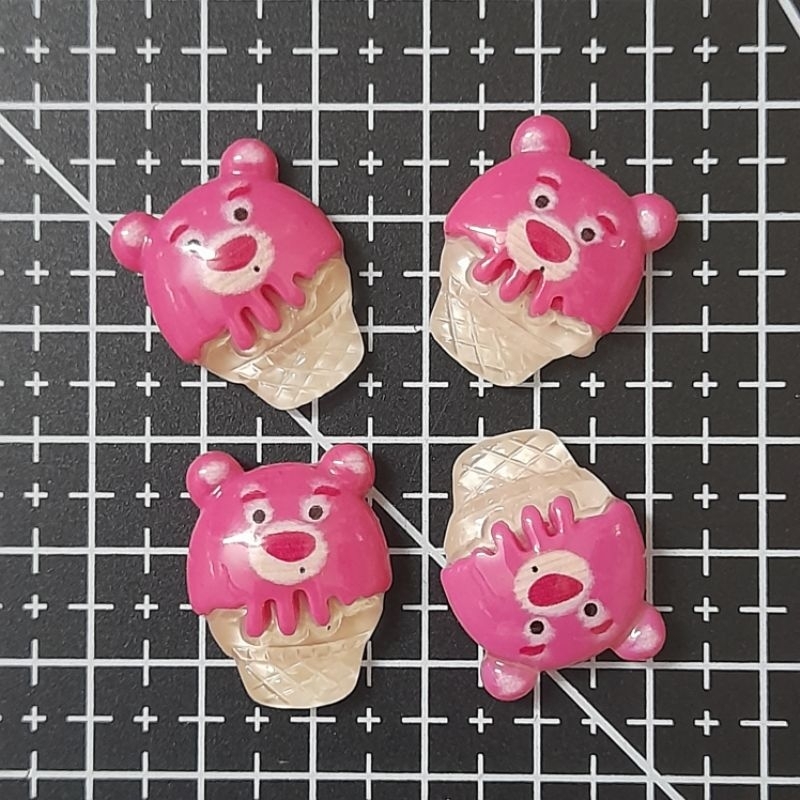 Set 4 charm gấu dâu lotso kèm keo