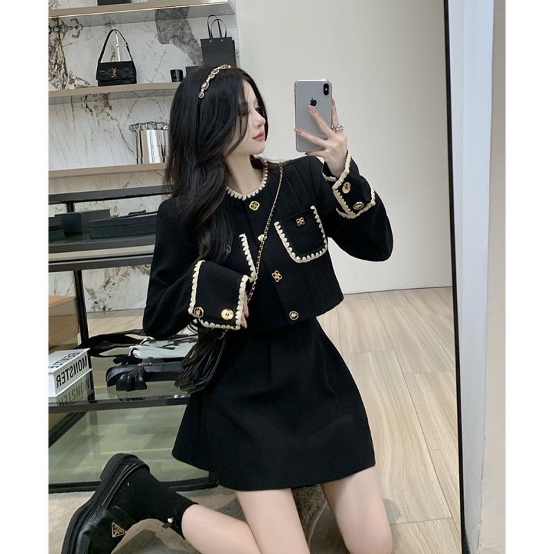 Set đồ nữ - Váy nhung đen viền ren mix với chân váy chữ A đính cúc đồng phong cách Tây Âu gin62.store