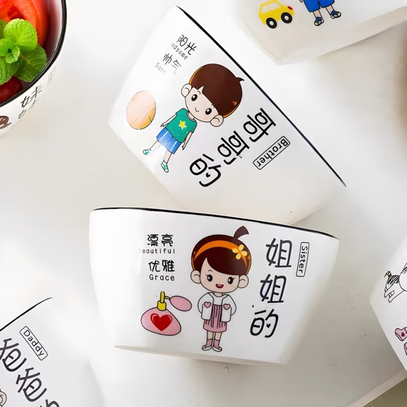 Chén ăn cơm bằng sứ hoạ tiết gia đình vui vẻ.