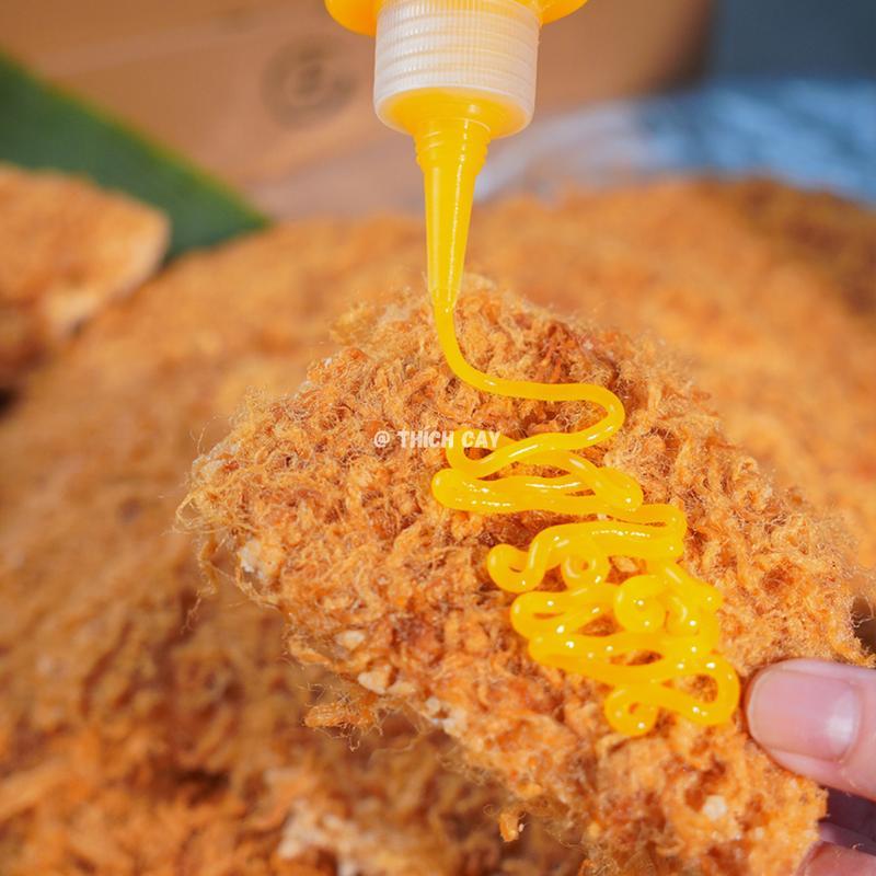 Cơm cháy nồi gang Thích Cay kèm sốt & bơ