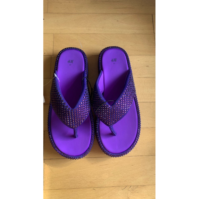 Dép kẹp ủi đá H&M 2023