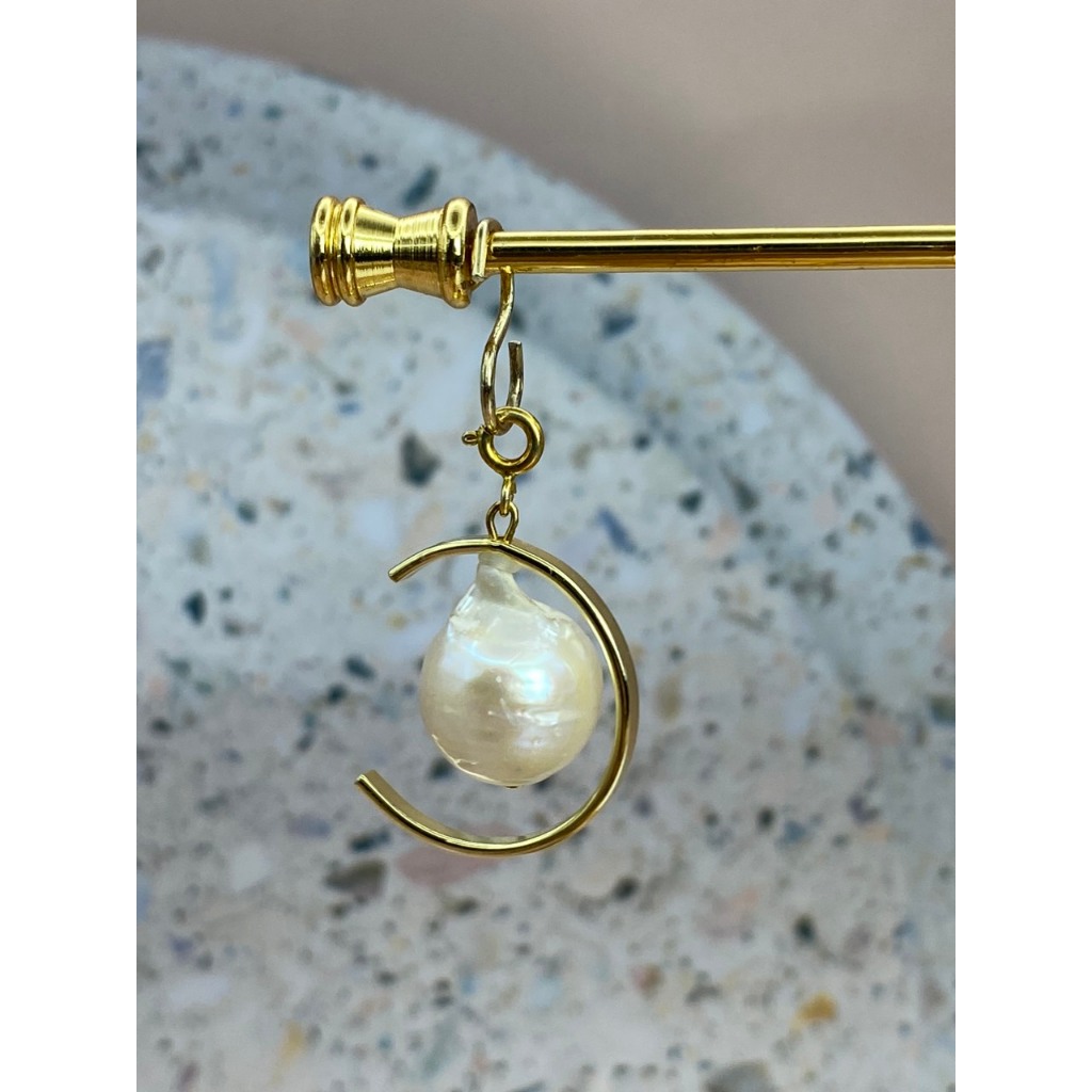 Mặt dây chuyền trai Southsea khung mạ vàng K14