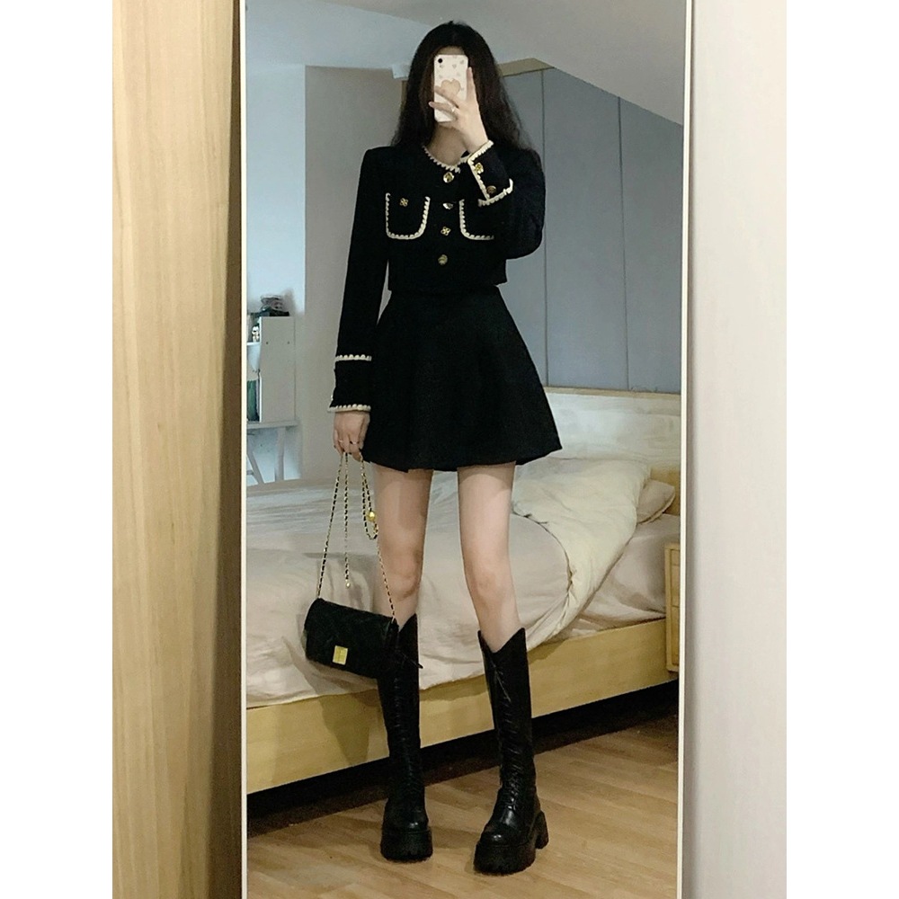 Set đồ nữ - Váy nhung đen viền ren mix với chân váy chữ A đính cúc đồng phong cách Tây Âu gin62.store