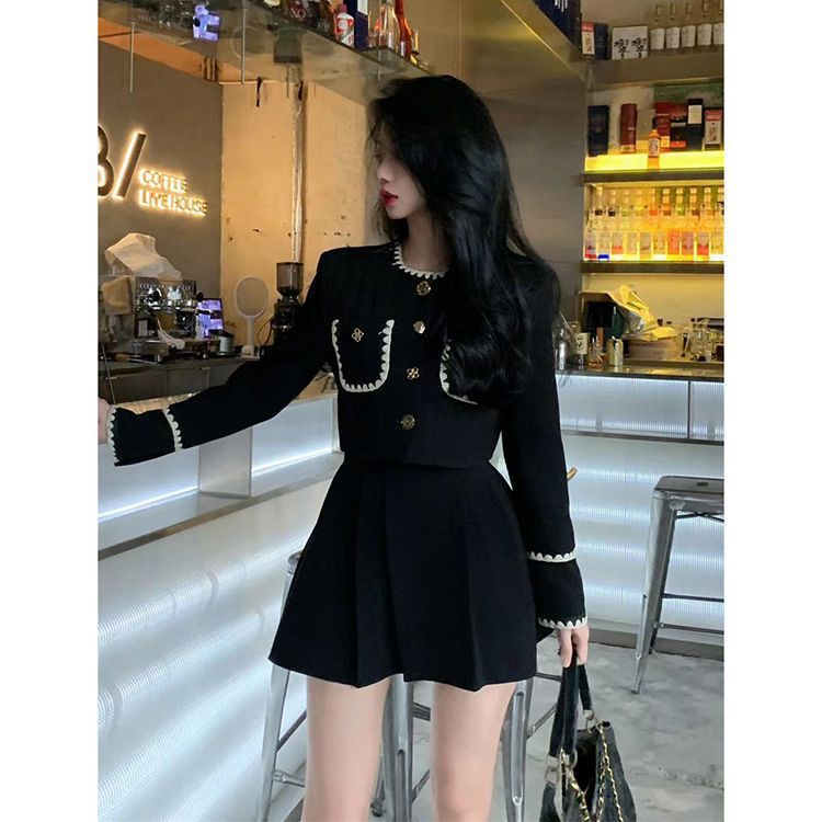 Set đồ nữ - Váy nhung đen viền ren mix với chân váy chữ A đính cúc đồng phong cách Tây Âu gin62.store