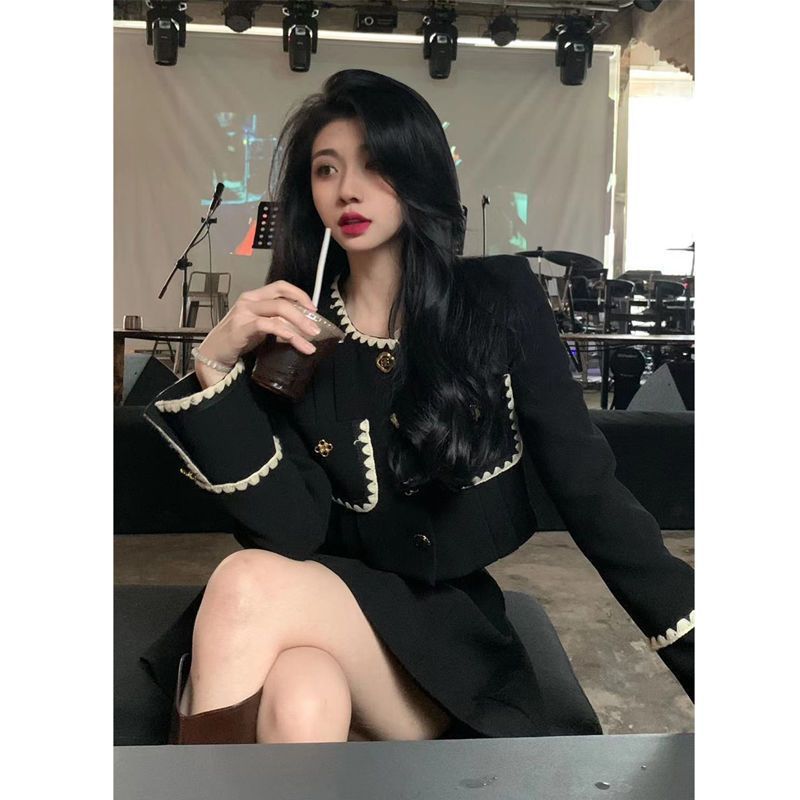 Set đồ nữ - Váy nhung đen viền ren mix với chân váy chữ A đính cúc đồng phong cách Tây Âu gin62.store