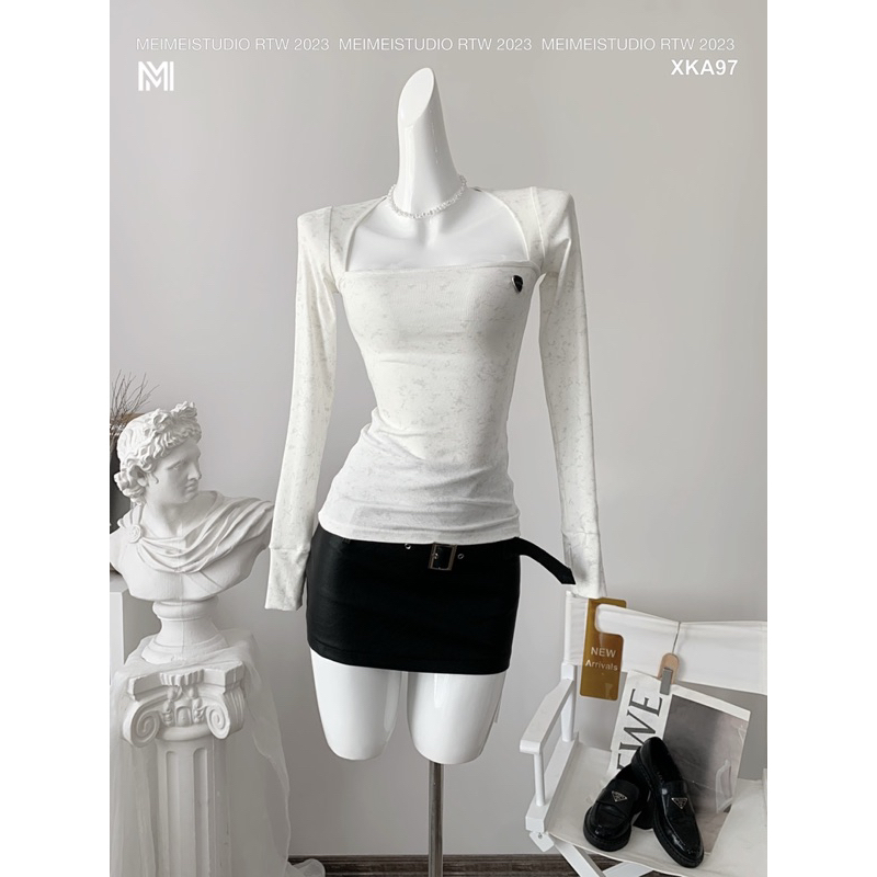 Áo phông loang cổ vuông kèm tag MEIMEI