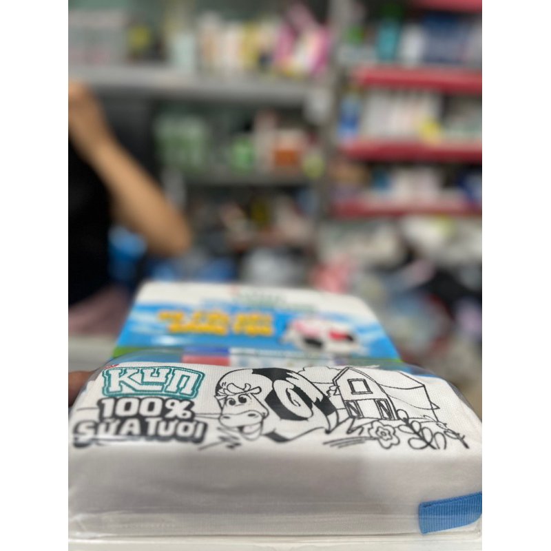 Thùng Sữa Kun tươi vui có đường thùng 48 hộp x 180ml Tăng Túi Bút