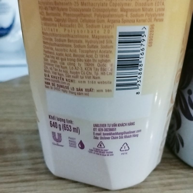 Dầu xả Sunsilk 640g giúp mượt tóc và thơm lâu hơn.