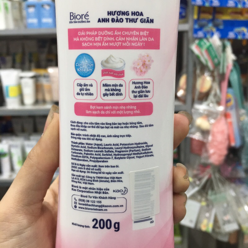 Sữa Tắm Dưỡng Ẩm Bioré Hương Hoa Anh Đào Thư Giãn 200g