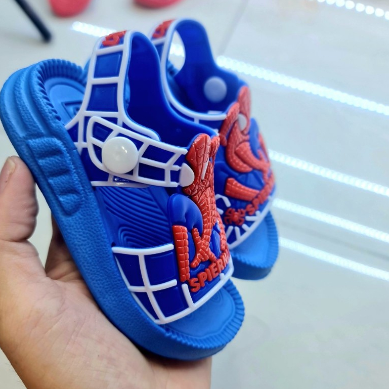 Giày nút cài cho bé trai hình nhện siêu mềm siêu nhẹ