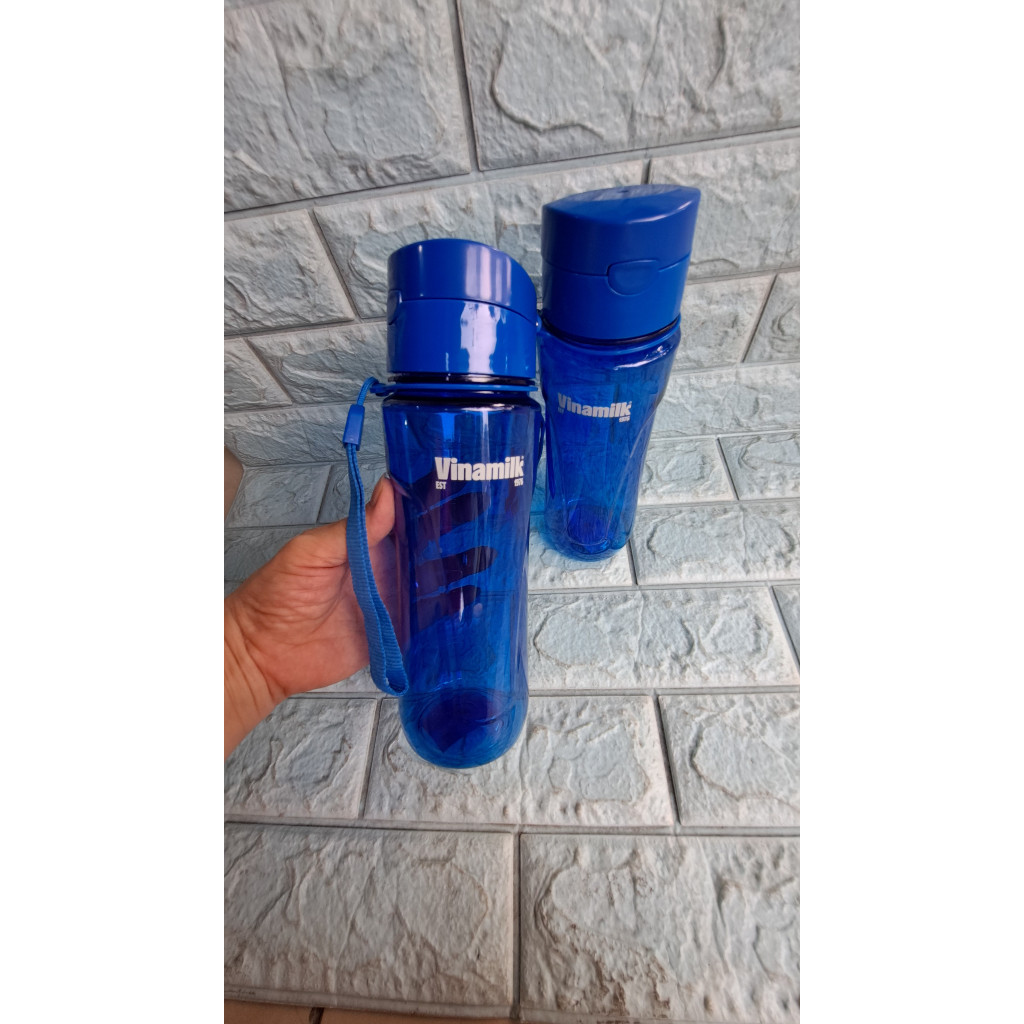 Bình thể thao Vinamilk có dây 700ml