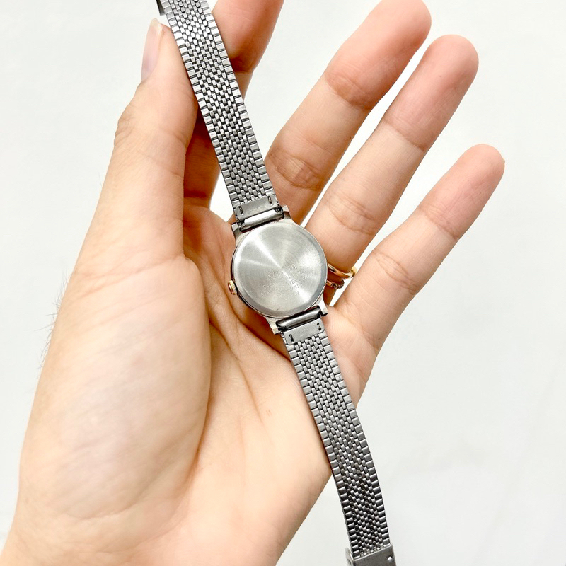 Đồng hồ si nữ máy nhật hiệu Noevip, mặt tròn dây kim loại trắng