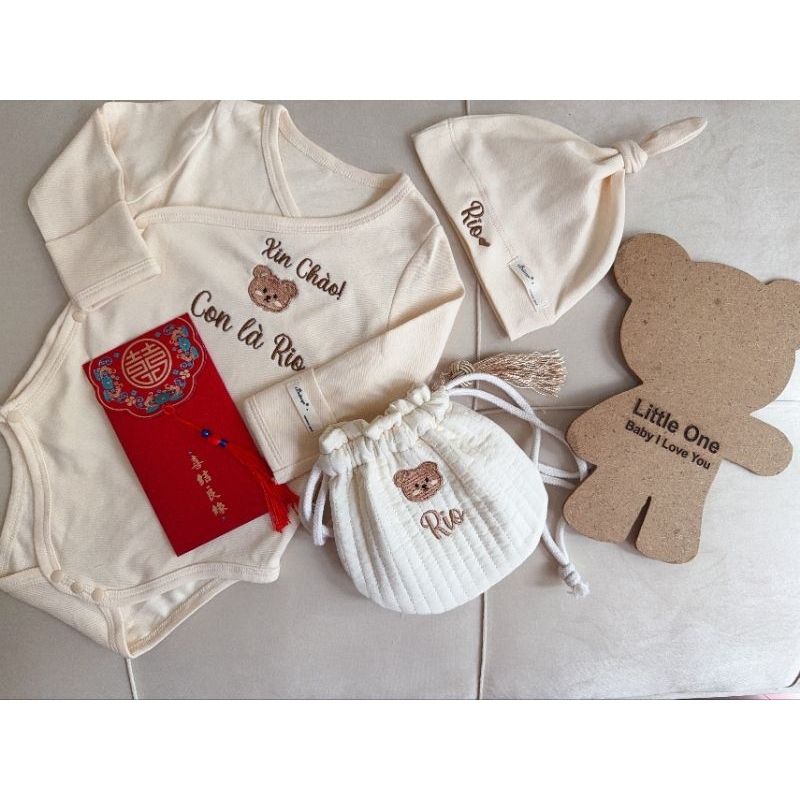 Suit kèm nón thêu tên, hàng cao cấp