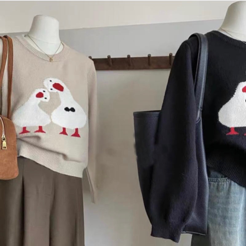 Áo len thêu vịt cute