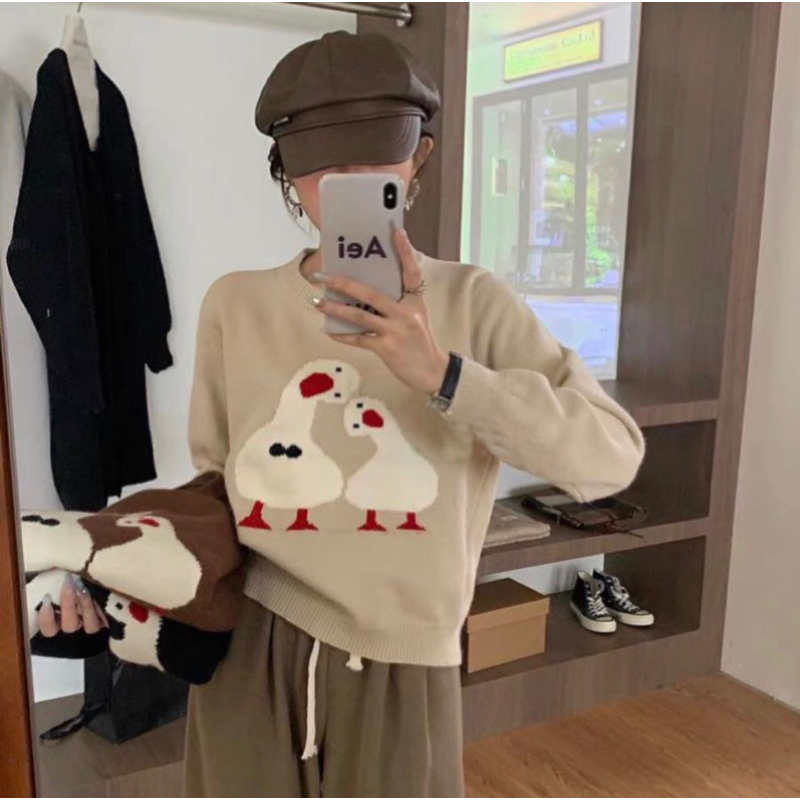 Áo len thêu vịt cute